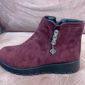 Chic Suede Ankle Boots with Embellished Zipper